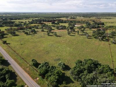 9912 Fm 1681, Nixon, Texas 78140