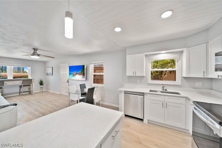 16881 Davis Road 721, Fort Myers, Florida 33908
