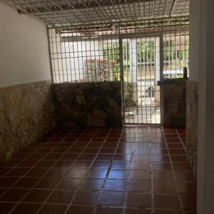 Av principal os Guayabitos Venta de Casa en Los Guayabitos, Naguanagua, Carabobo 2006, ונצואלה 