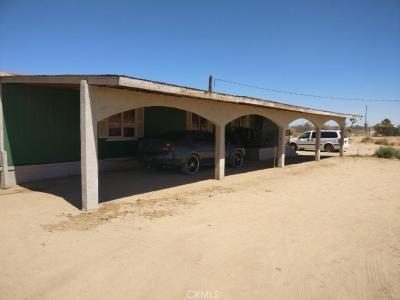 6230 Goss Road, Phelan, California 92371, USA