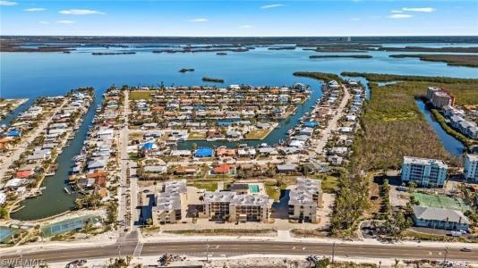 3 Fairview Boulevard, Fort Myers Beach, Florida 33931