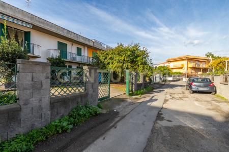 Via Traversa V, Mascali, Sicilia 95016, Italien