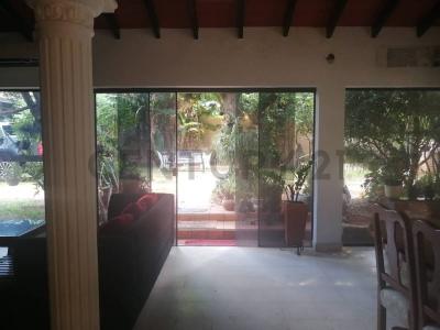 Rita Surroca de Benitez 1590 casi Vice Pte Sánchez 1590, San Lorenzo, Central 111410, Парагвай