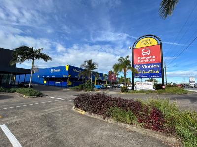 114-142 Boat Harbour Drive, Pialba, QLD 4655, Australia
