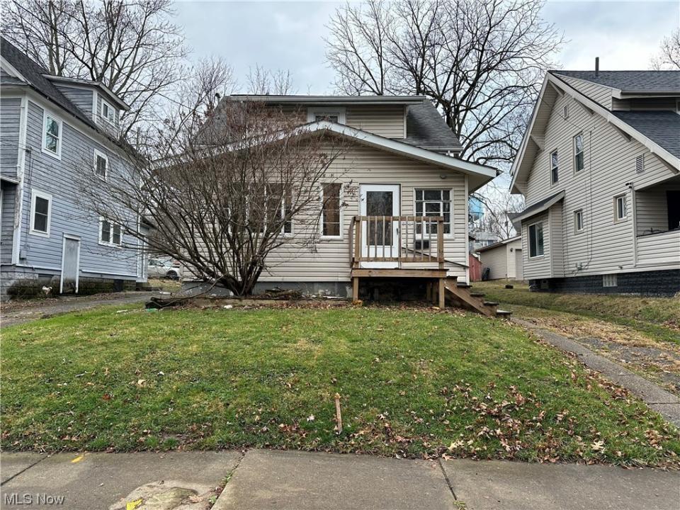 496 Whitney Avenue, Akron, オハイオ 44306, アメリカ合衆国