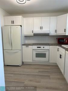 9440 SW 8th St 403, Boca Raton, 佛羅里達州 33428, 美國
