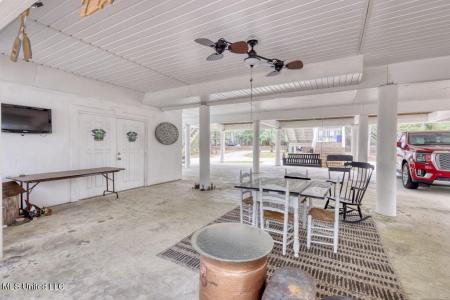 103 Holly Point, Pass Christian, Mississippi 39571, Estados Unidos