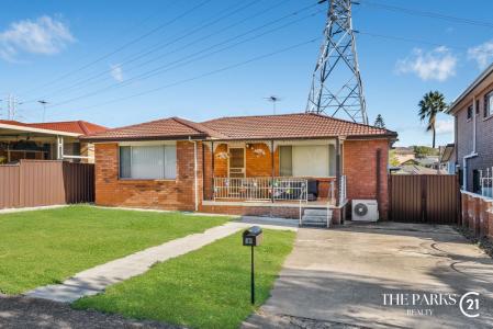 18 Pokolbin Place, Edensor Park, NSW 2176, Australia
