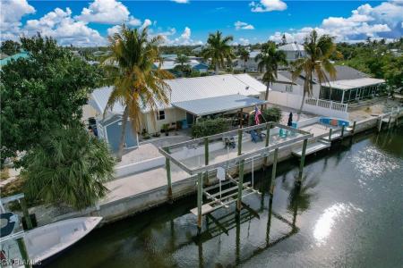 16091/093 Porto Bello Street, Bokeelia, Floryda 33922, USA