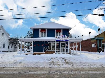 811 Rue Commerciale N., Témiscouata-sur-le-Lac, קוויבק G0L 1E0, קנדה