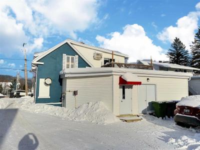 811 Rue Commerciale N., Témiscouata-sur-le-Lac, קוויבק G0L 1E0, קנדה