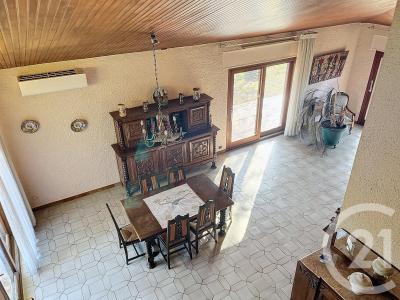 Elne, Languedoc-Roussillon 66200, 法国