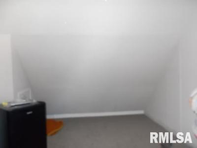414 E PIERCE Street, Macomb, Illinois 61455, HOA KỲ