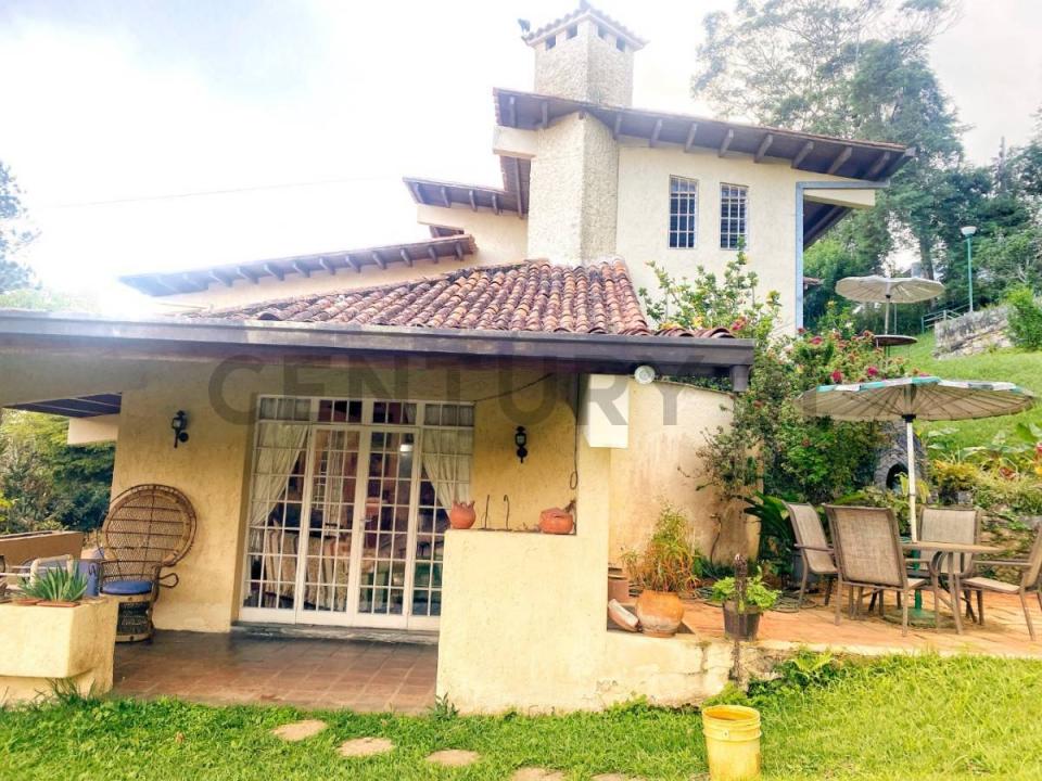 Av. Tamanaco Qta. San Antonio, Caracas, Miranda 1083, Venezuela