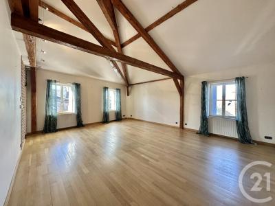 Moulins, Alvernia 03000, Francia