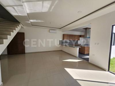 Avenida del Sol 32,, Villahermosa Centro, تاباسكو 86039, المكسيك