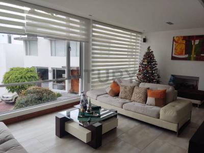 Francisco de Orellana en Cumbaya S/N, Quito, Pichincha 00001, Ecuador