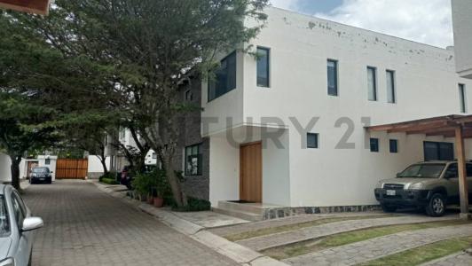 sector Hilacryl , tumbaco s/n, Quito, Pichincha 00001, Эквадор