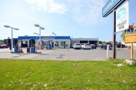 303 Dundas St. W, Quinte West, Ontario K8V 6M4, Canada