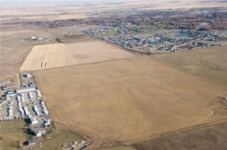 64 STREET NE COAL TRAIL NW, High River, Alberta T1V 0E2, Canada