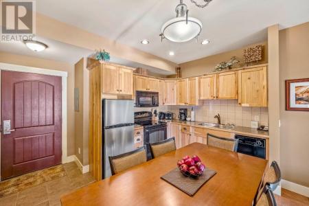 16310 WOOLGAR ROAD, Crawford Bay, كولومبيا البريطانية V0B 1E0, كندا