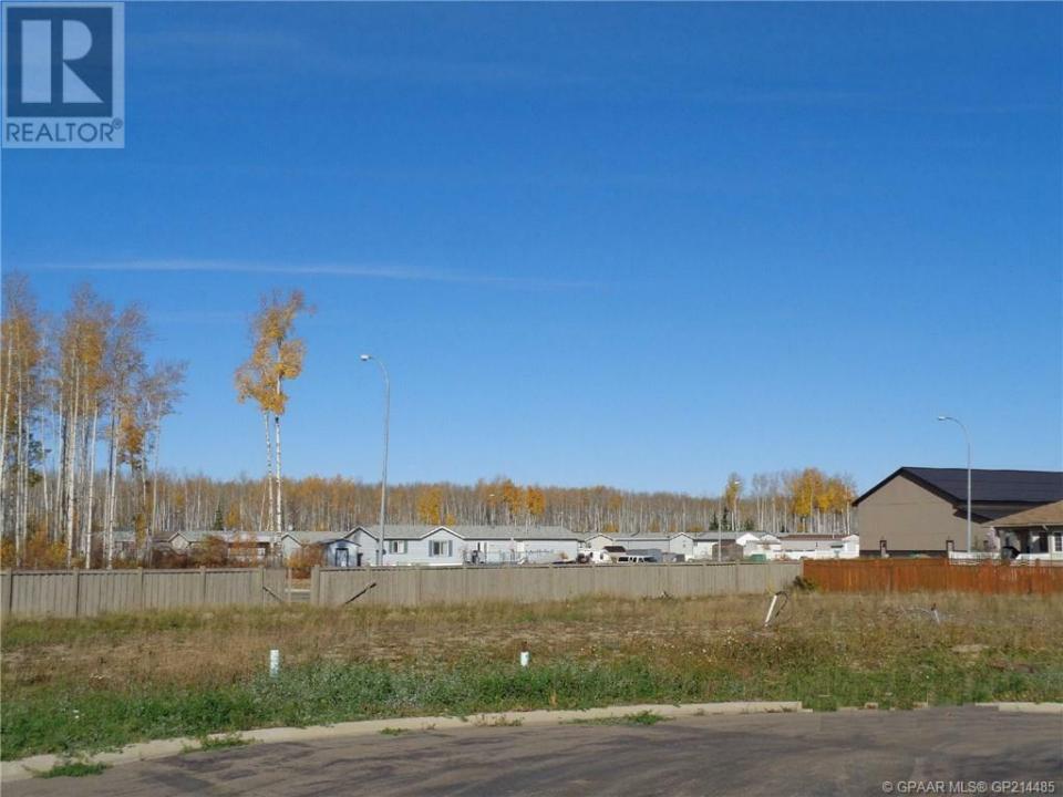 11 BEAR CREEK DRIVE, High Level, アルバータ T0H 1Z0, カナダ