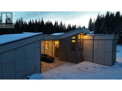 69 ELDERBERRY STREET, Kitimat, Colúmbia Britânica V8C 0A9, Canadá