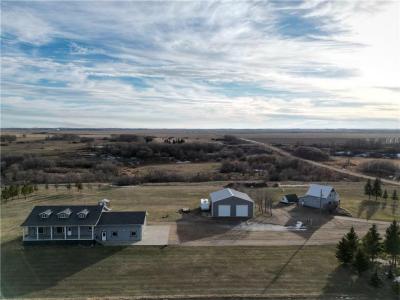 11167 100 ROAD WEST, Killarney, Manitoba R0K 1G0, Canada