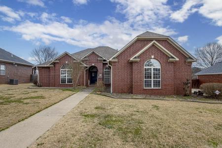 2218 Defoe Circle, Bryant, Arkansas 72022, USA