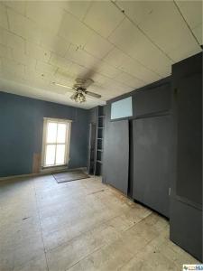 923 N College Street, Gonzales, Texas 78629, Estados Unidos