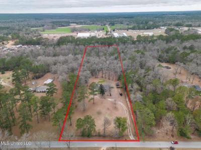 80 Old Airport Road, Wiggins, Mississippi 39577