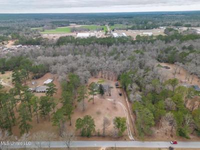 80 Old Airport Road, Wiggins, Mississippi 39577