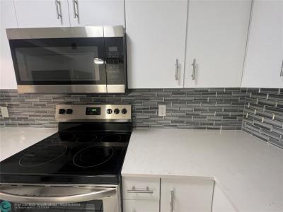 9441 Live Oak Pl 308, Davie, Florida 33324, USA