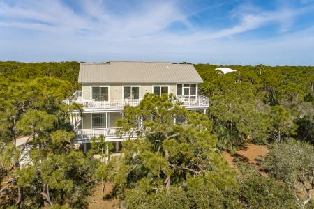 1704 Magnolia Rd, St George Island, Florida 32328, USA