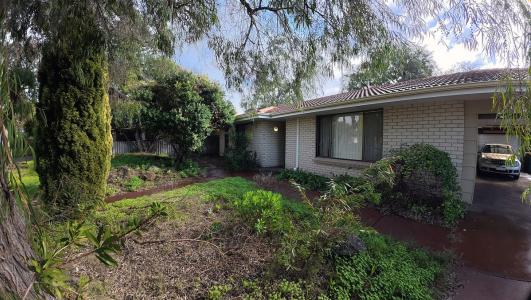 4 Beagle Place, Carey Park, WA 6230, Australia