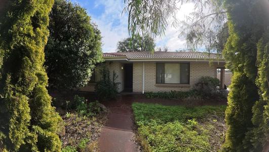 4 Beagle Place, Carey Park, WA 6230, Australia