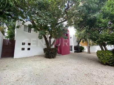 av  xpuhil ,, Cancún/Benito Juárez, Quintana Roo 77505, Mexico