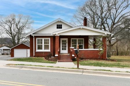 208 Bristol Avenue, Andrews, NC 28901, USA