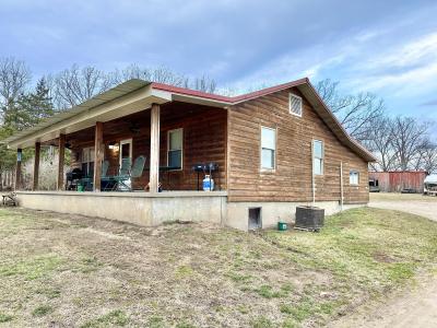 49 Pelican Drive, Long Lane, Missouri 65590