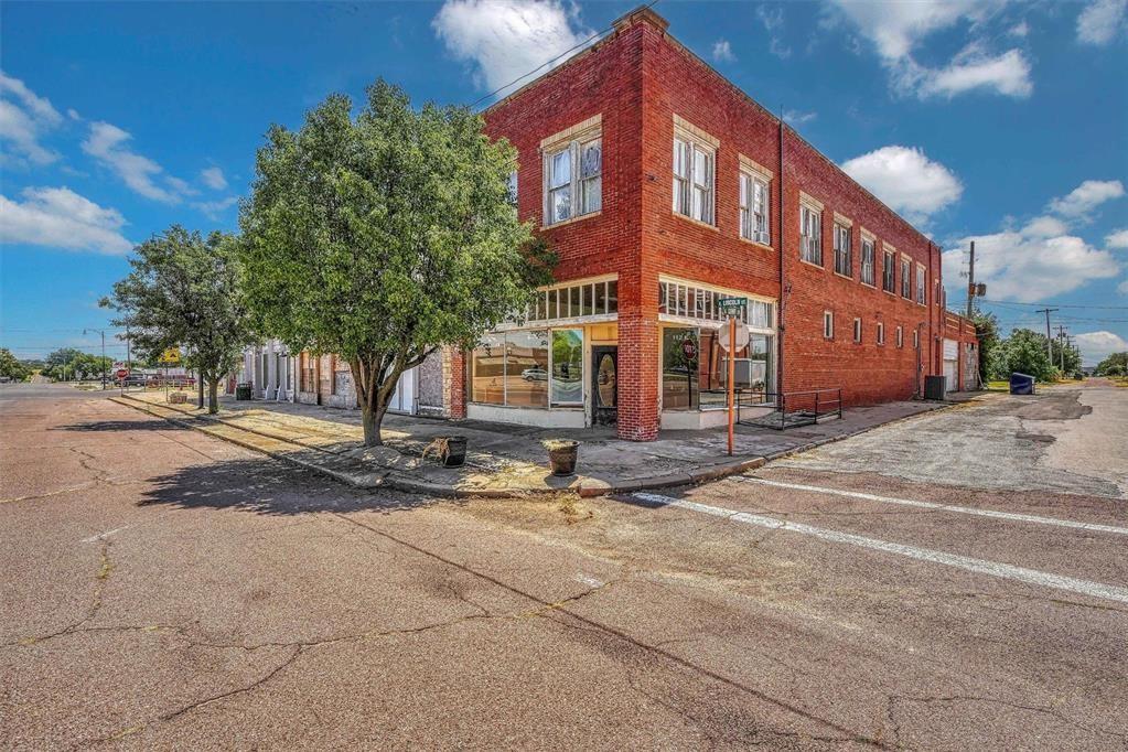 112 E Lincoln Street, Mangum, Oklahoma 73554