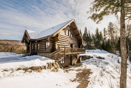 221  Ch. de l'Avalanche, Lac-Supérieur, 魁北克省 J0T 1P0, 加拿大