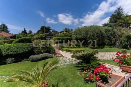 Via Indirizzo, Viagrande, Sicilia 95029, Italy
