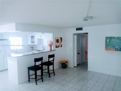 200 SW 132nd Way 201L, Pembroke Pines, Florida 33027, USA