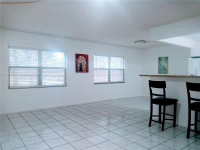 200 SW 132nd Way 201L, Pembroke Pines, Florida 33027, USA