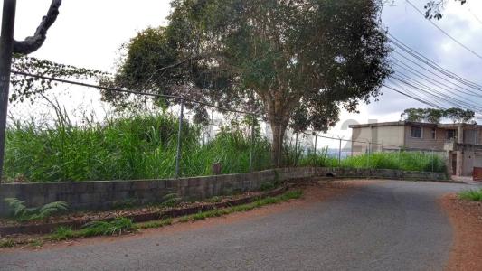 Principal Venta de Terreno en la Urbanización La Morita, San Antonio De Los Altos, Miranda 1204, Venezuela