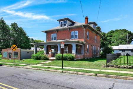 32 N Main St, Topton, Pennsylvania 19562, Estados Unidos