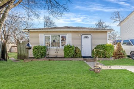 1002 Park Ave, Westbury, NY 11590, USA