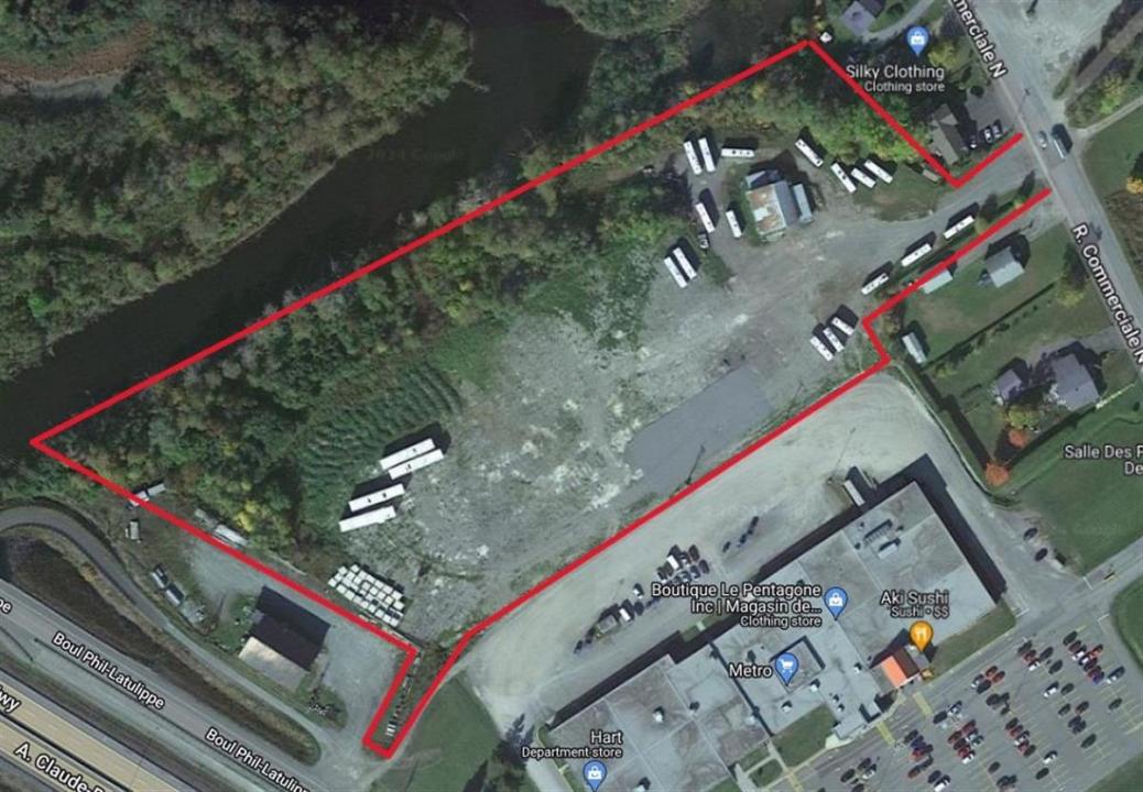 645 Rue Commerciale N., Témiscouata-sur-le-Lac, קוויבק G0L 1E0, קנדה
