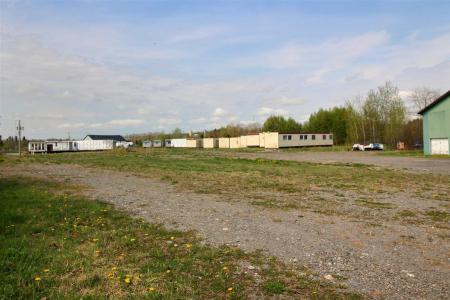 645 Rue Commerciale N., Témiscouata-sur-le-Lac, קוויבק G0L 1E0, קנדה