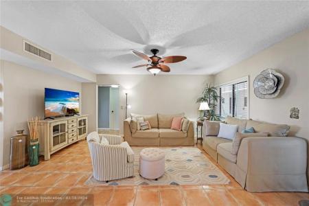 5100 Las Verdes Cir 114, Delray Beach, פלורידה 33484, ארצות הברית של אמריקה